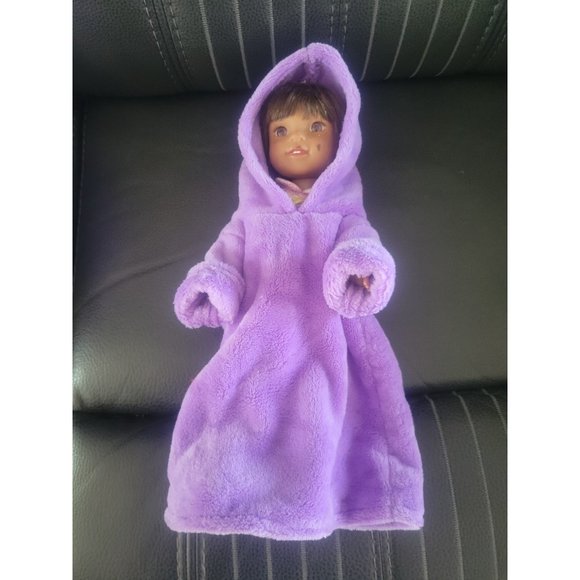 Playtime with Eimmie Plush Chair and Robe - Picture 6 of 6